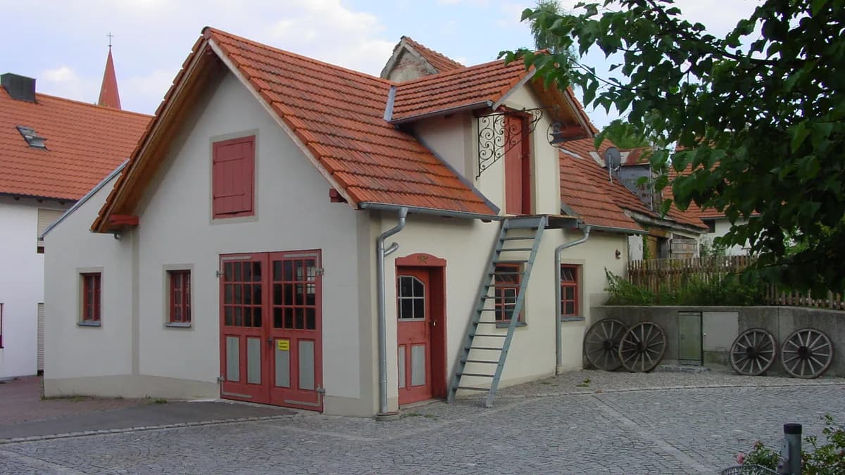 Ortsmitte von Althegnenberg