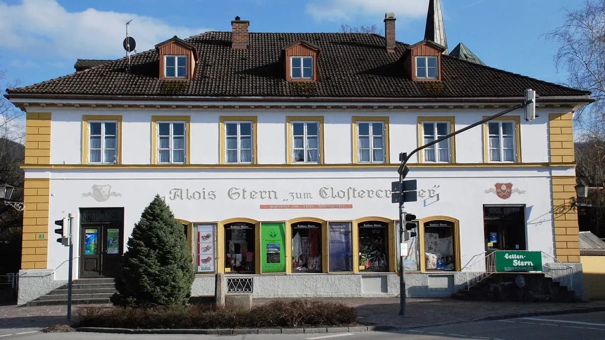 Klosterkramer an der Hauptstraße in Benediktbeuern