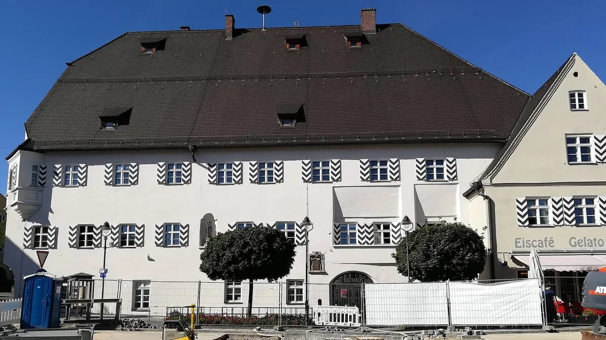 Altes Rathaus am Marienplatz in Ebersberg