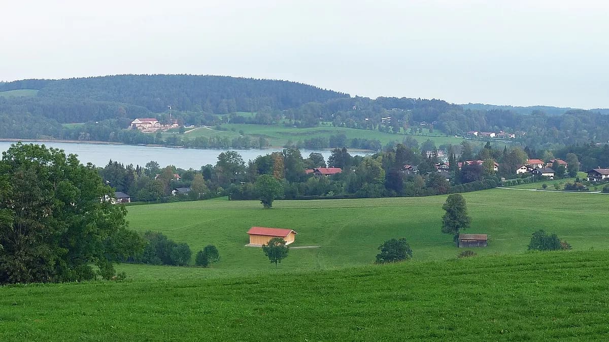 Blick auf Gmund und den Tegernsee
