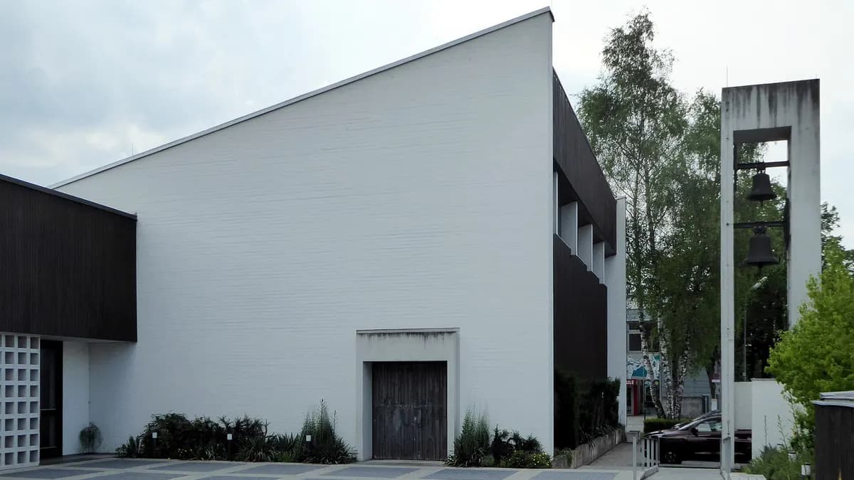 Kirche St. Franziska Romana in Hochbrück